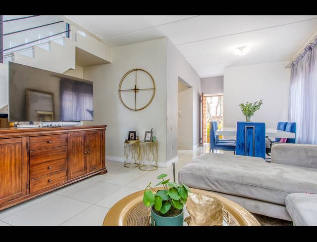 3 BEDROOM DUPLEX TO LET IN RADIOKOP